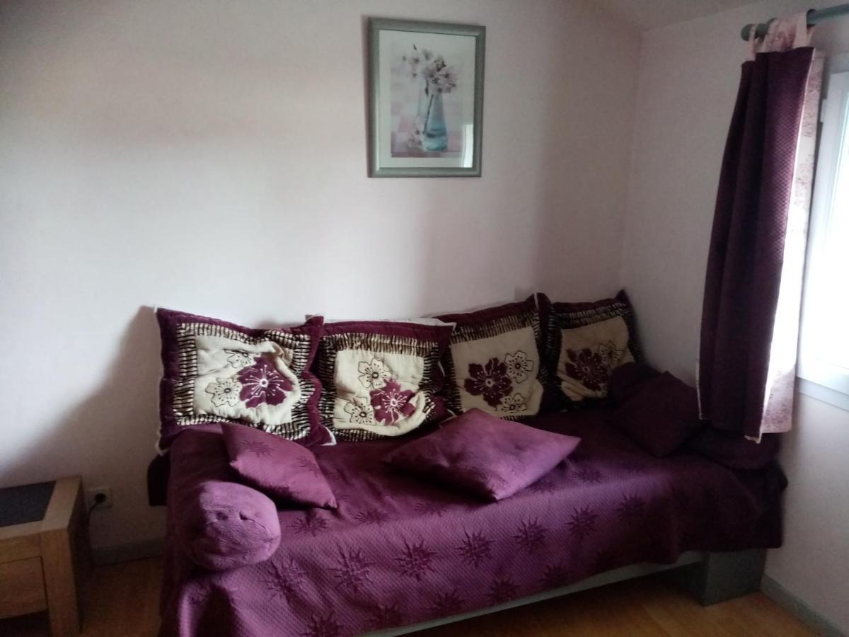 Les Tourterelles Bed & Breakfast Chabournay ภายนอก รูปภาพ