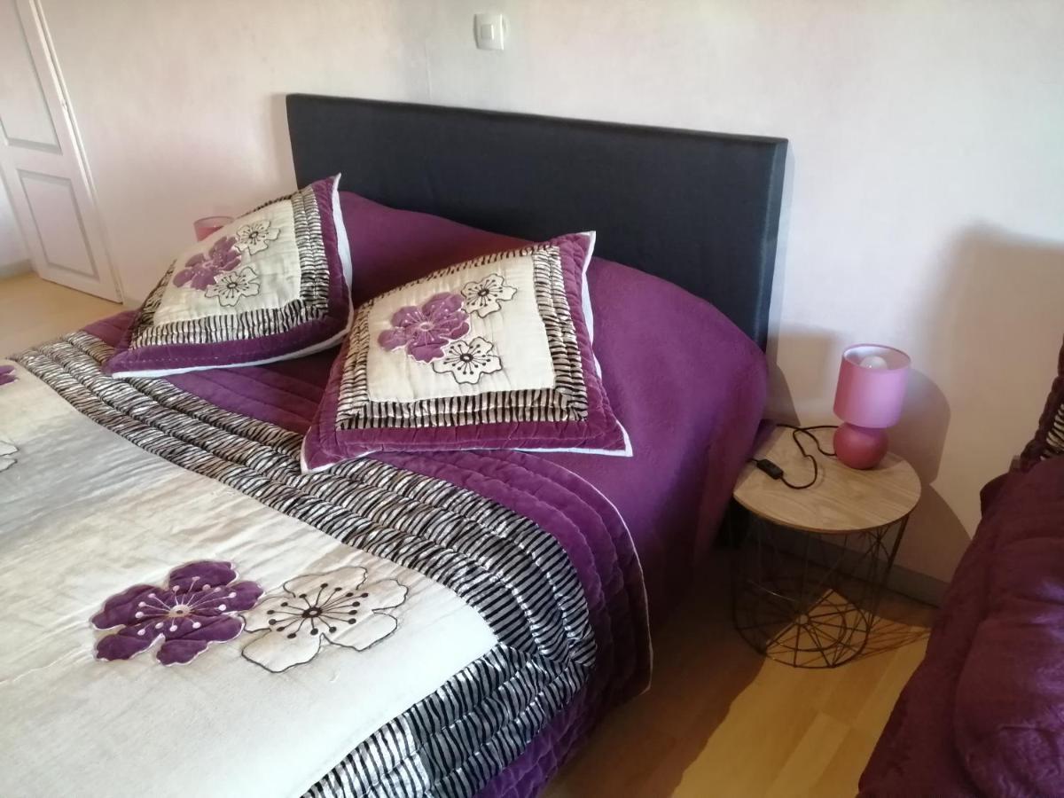 Les Tourterelles Bed & Breakfast Chabournay ภายนอก รูปภาพ