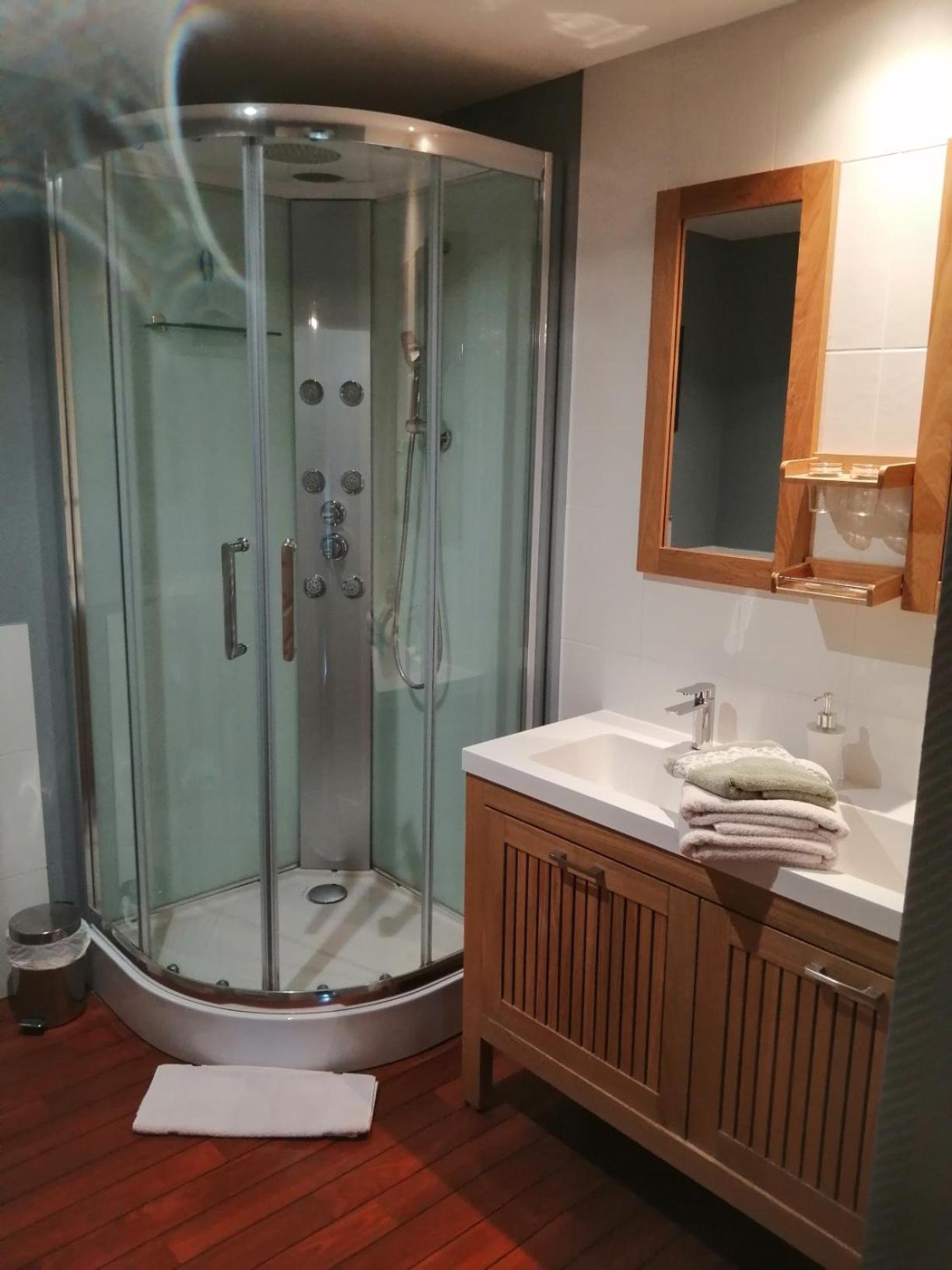 Les Tourterelles Bed & Breakfast Chabournay ภายนอก รูปภาพ