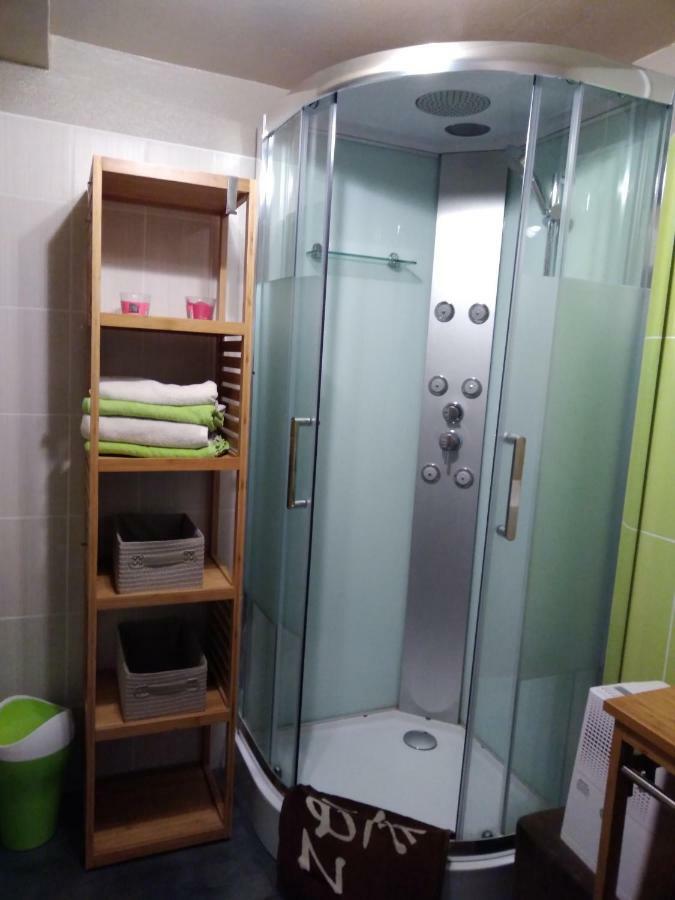 Les Tourterelles Bed & Breakfast Chabournay ภายนอก รูปภาพ