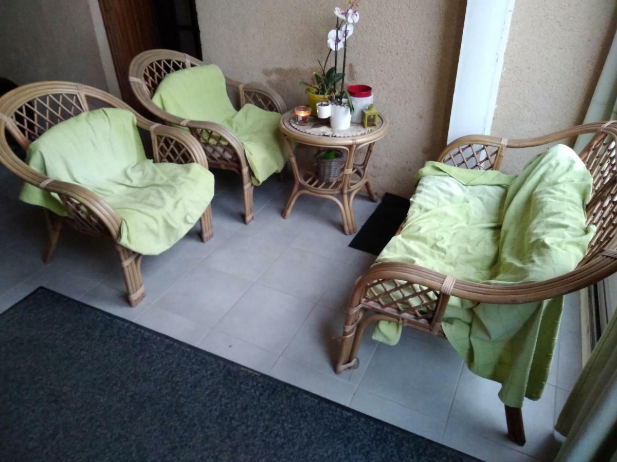 Les Tourterelles Bed & Breakfast Chabournay ภายนอก รูปภาพ